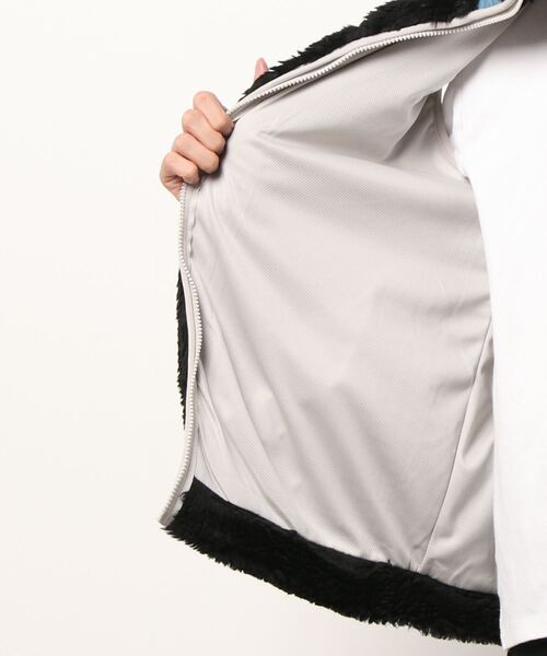 チチカカ（チチカカ）の「シャギーボア配色ベスト 【ユニセックス】（ベスト・メンズ・ブラック/オフホワイト・MEDIUM/LARGE）」の5枚目の写真