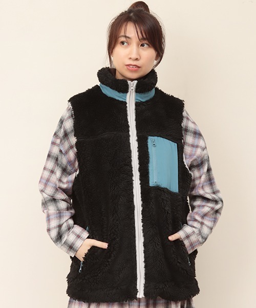 チチカカ（チチカカ）の「シャギーボア配色ベスト 【ユニセックス】（ベスト・メンズ・ブラック/オフホワイト・MEDIUM/LARGE）」の2枚目の写真