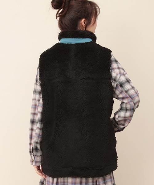 チチカカ（チチカカ）の「シャギーボア配色ベスト 【ユニセックス】（ベスト・メンズ・ブラック/オフホワイト・MEDIUM/LARGE）」の10枚目の写真