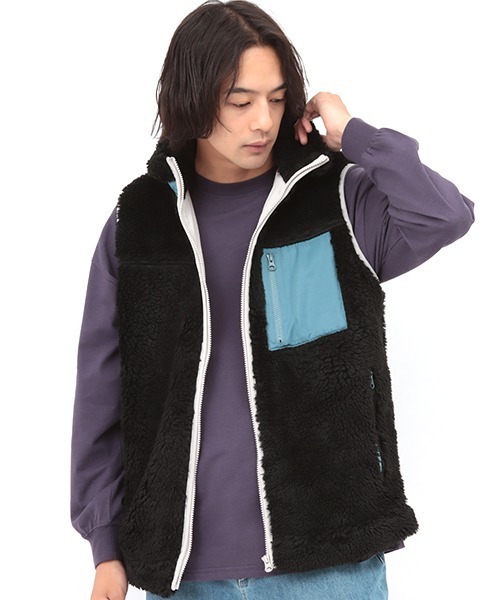 チチカカ（チチカカ）の「シャギーボア配色ベスト 【ユニセックス】（ベスト・メンズ・ブラック/オフホワイト・MEDIUM/LARGE）」の13枚目の写真