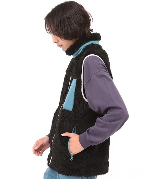 チチカカ（チチカカ）の「シャギーボア配色ベスト 【ユニセックス】（ベスト・メンズ・ブラック/オフホワイト・MEDIUM/LARGE）」の14枚目の写真