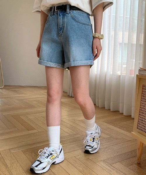 muahmuah(ムーアムーア)の「『muah muah/ムーアムーア』BASIC ROLL-UP DENIM HALF PANTS/ベーシック ロールアップ ショートデニムパンツ(デニムパンツ・レディース・ブラック/ブルー/ライトブルー・S/M)」の17枚目の写真