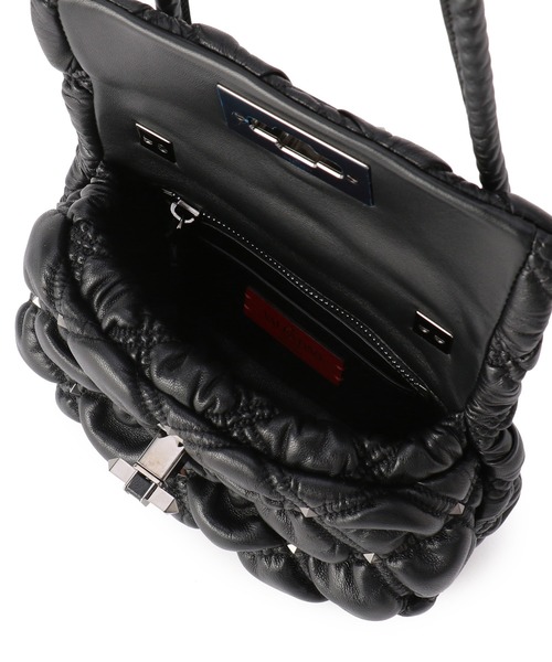 VALENTINO(ヴァレンティノ)の「VALENTINO / "SPIKEME BAG" スモールショルダーバッグ(ショルダーバッグ・レディース・ブラック・FREE)」の4枚目の写真