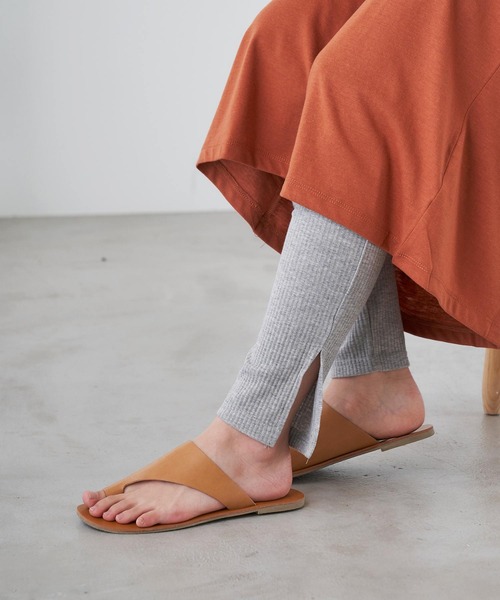 Chaco closet（チャコ クローゼット）の「シンプルコットンリブスリット入りレギンス（レギンス/スパッツ・レディース・ブラック/グレー/オフホワイト・FREE）」の3枚目の写真