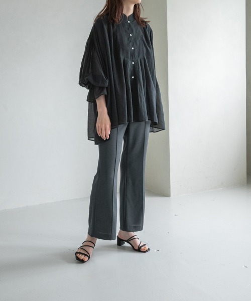 LOWRYS FARM（ローリーズファーム）の「イージーフレアパンツ　953007（スラックス・レディース・チャコールグレー/ベージュ/ピンク/ライム・SMALL/MEDIUM/LARGE）」の20枚目の写真