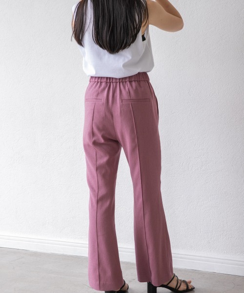 LOWRYS FARM（ローリーズファーム）の「イージーフレアパンツ　953007（スラックス・レディース・チャコールグレー/ベージュ/ピンク/ライム・SMALL/MEDIUM/LARGE）」の15枚目の写真