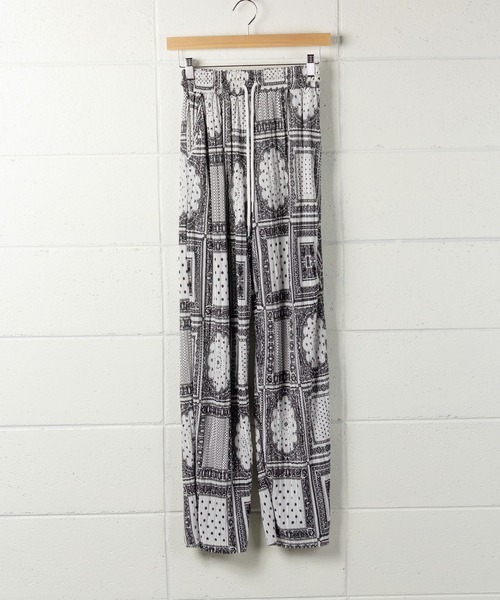 me+em select(ミームセレクト)の「ペイズリースリットプリーツパンツ【数量限定】(その他パンツ・レディース・ブラック/アイボリー・FREE)」の20枚目の写真