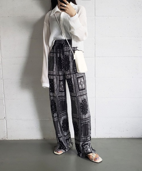 me+em select(ミームセレクト)の「ペイズリースリットプリーツパンツ【数量限定】(その他パンツ・レディース・ブラック/アイボリー・FREE)」の8枚目の写真