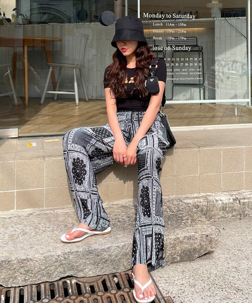 me+em select(ミームセレクト)の「ペイズリースリットプリーツパンツ【数量限定】(その他パンツ・レディース・ブラック/アイボリー・FREE)」の15枚目の写真