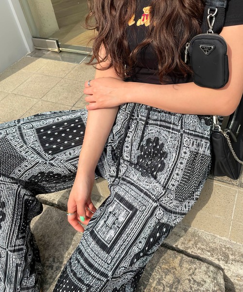 me+em select(ミームセレクト)の「ペイズリースリットプリーツパンツ【数量限定】(その他パンツ・レディース・ブラック/アイボリー・FREE)」の17枚目の写真