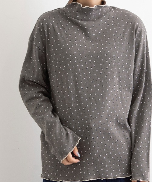 POU DOU DOU(プードゥドゥ)の「小花柄フライスタートルトップス(Tシャツ/カットソー・レディース・アイボリー/ダークグレー・3)」の11枚目の写真
