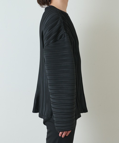 Lui's(ルイス)の「プリーツ ビッグシルエットカットソー(スウェット・メンズ・ブラック/グレー・FREE)」の6枚目の写真