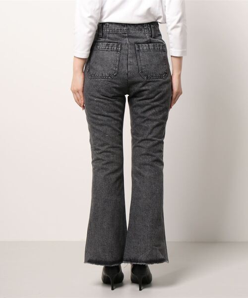 ems excite(エムズエキサイト)の「カットオフフレアパンツ(その他パンツ・レディース・ケミカルウォッシュ/ブラック/アイボリー/インディゴブルー・FREE)」の5枚目の写真