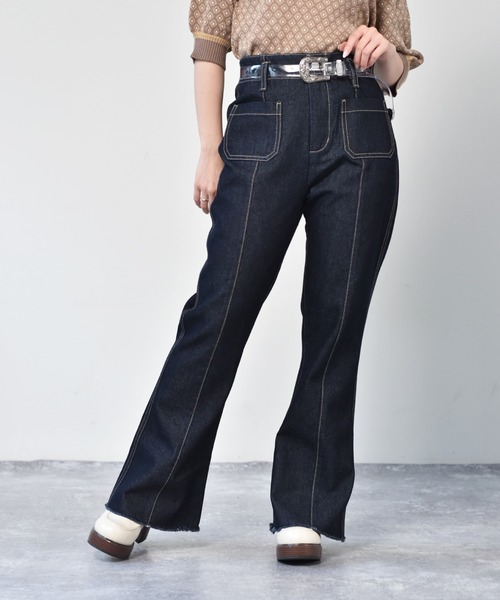 ems excite(エムズエキサイト)の「カットオフフレアパンツ(その他パンツ・レディース・ケミカルウォッシュ/ブラック/アイボリー/インディゴブルー・FREE)」の3枚目の写真