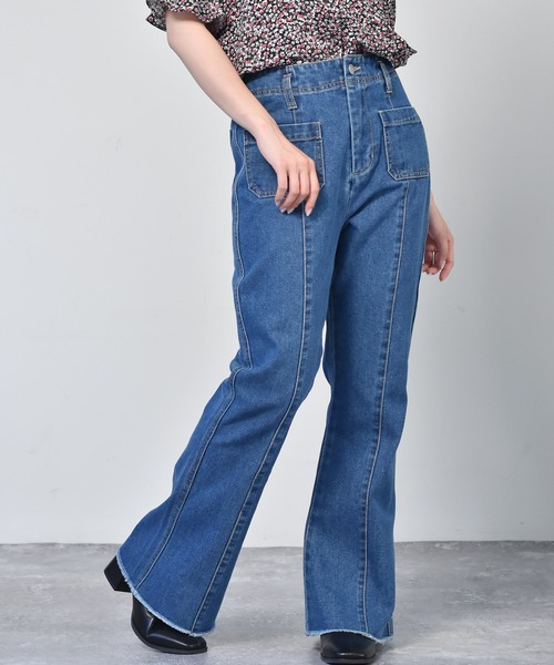 ems excite(エムズエキサイト)の「カットオフフレアパンツ(その他パンツ・レディース・ケミカルウォッシュ/ブラック/アイボリー/インディゴブルー・FREE)」の4枚目の写真