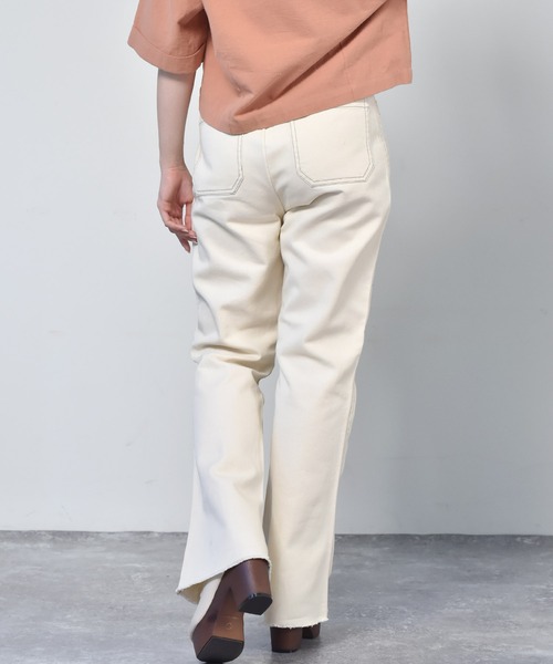 ems excite(エムズエキサイト)の「カットオフフレアパンツ(その他パンツ・レディース・ケミカルウォッシュ/ブラック/アイボリー/インディゴブルー・FREE)」の14枚目の写真