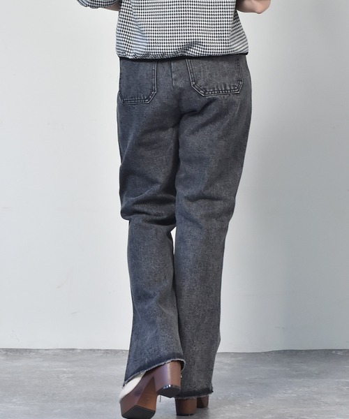 ems excite(エムズエキサイト)の「カットオフフレアパンツ(その他パンツ・レディース・ケミカルウォッシュ/ブラック/アイボリー/インディゴブルー・FREE)」の16枚目の写真