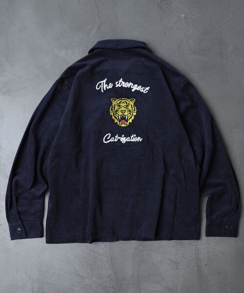 FREAK'S STORE（フリークスストア）の「WEB限定 ビッグシルエット バック刺繍 コーデュロイショートブルゾン/チェーン刺繍（ブルゾン・メンズ・ブラック/ネイビー/ブラウン/オリーブ・SMALL/MEDIUM/LARGE）」の9枚目の写真