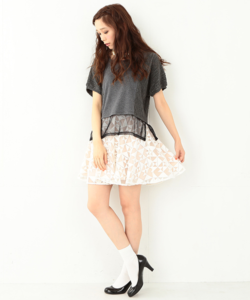 CAROLINA GLASER(カロリナ グレイサー)の「CAROLINA GLASER / スケルトン フレアースカート(スカート・レディース・ホワイト/ブラック・ONE SIZE)」の6枚目の写真