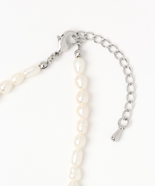 GLOBAL WORK(グローバルワーク)の「ショート淡水パールネックレス/229985(ネックレス・レディース・ライトグレー/ゴールド・FREE)」の7枚目の写真