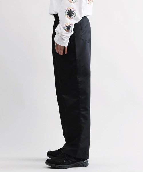 Mark Gonzales（マーク・ゴンザレス）の「Mark Gonzales / マークゴンザレス 別注 コラボ オーバーサイズ シャツ ジャケット ＆ パンツ セットアップ（セットアップ・メンズ・ブラック系その他/ブラック系その他2/ブラック系その他3/グレイッシュベージュ/ブラウン/インディゴブルー・MEDIUM/LARGE）」の17枚目の写真