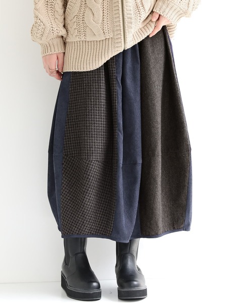 osharewalker(オシャレウォーカー)の「『異素材配色コクーンスカート』(スカート・レディース・レッド/ネイビー・FREE)」の2枚目の写真