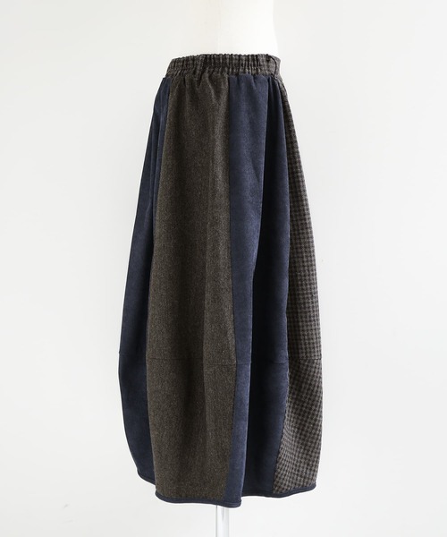 osharewalker(オシャレウォーカー)の「『異素材配色コクーンスカート』(スカート・レディース・レッド/ネイビー・FREE)」の19枚目の写真