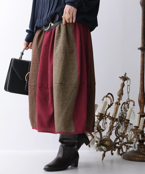 osharewalker(オシャレウォーカー)の「『異素材配色コクーンスカート』(スカート・レディース・レッド/ネイビー・FREE)」の4枚目の写真