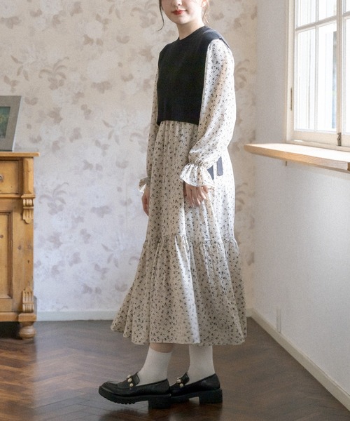 OLIVE des OLIVE（オリーブデオリーブ）の「ニットベスト付ワンピース（ワンピース・レディース・ブラック/ベージュ/ネイビー・FREE）」の22枚目の写真