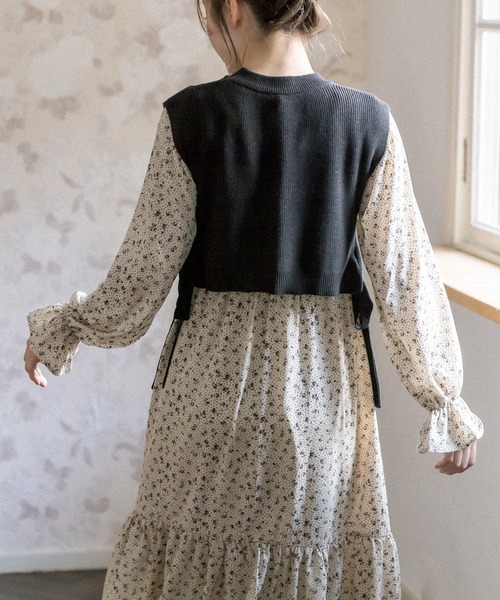 OLIVE des OLIVE（オリーブデオリーブ）の「ニットベスト付ワンピース（ワンピース・レディース・ブラック/ベージュ/ネイビー・FREE）」の18枚目の写真