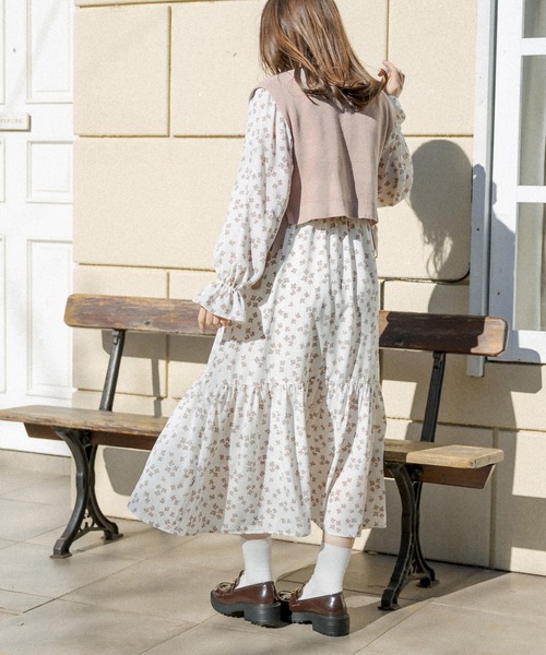 OLIVE des OLIVE（オリーブデオリーブ）の「ニットベスト付ワンピース（ワンピース・レディース・ブラック/ベージュ/ネイビー・FREE）」の15枚目の写真