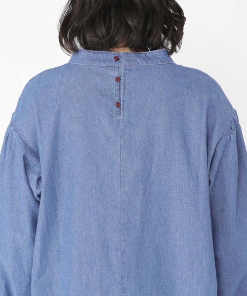 studio CLIP（スタディオクリップ）の「デニムアソートスタンドワンピース（ワンピース・レディース・オフホワイト/カーキ/ライトブルー・MEDIUM/LARGE）」の13枚目の写真