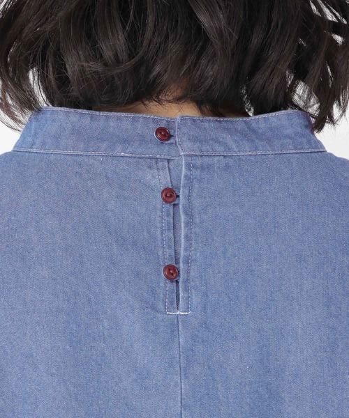 studio CLIP（スタディオクリップ）の「デニムアソートスタンドワンピース（ワンピース・レディース・オフホワイト/カーキ/ライトブルー・MEDIUM/LARGE）」の15枚目の写真