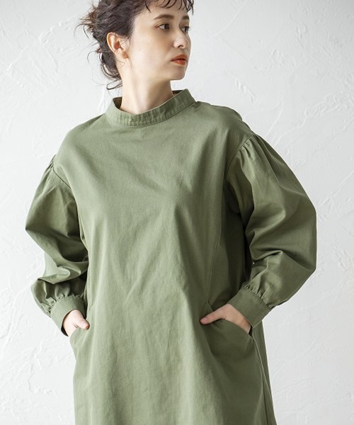 studio CLIP（スタディオクリップ）の「デニムアソートスタンドワンピース（ワンピース・レディース・オフホワイト/カーキ/ライトブルー・MEDIUM/LARGE）」の4枚目の写真