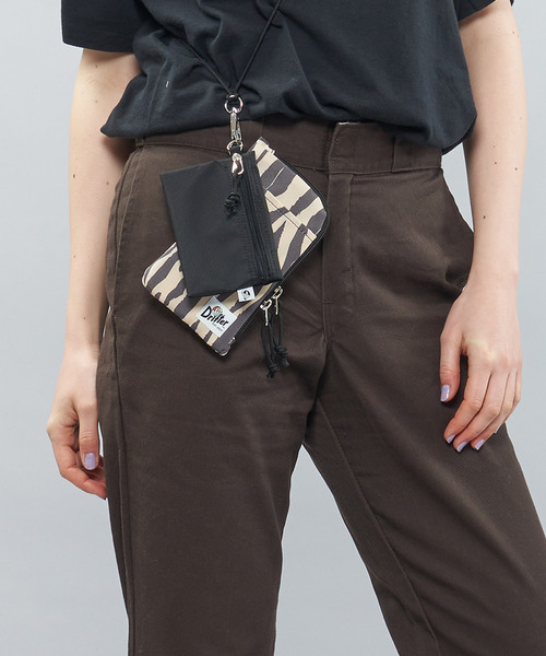 Drifter(ドリフター)の「MINIMAL W POUCH/ミニマルダブルポーチ(ポーチ・レディース・ブラック/ブルー/タン/レオパード/アニマル/ゼブラ/ホワイト系その他/ブルー系その他/ブルー系その他2/グリーン系その他/ブラック系その他2/オレンジ系その他/グリーン系カモフラージュ・FREE)」の12枚目の写真