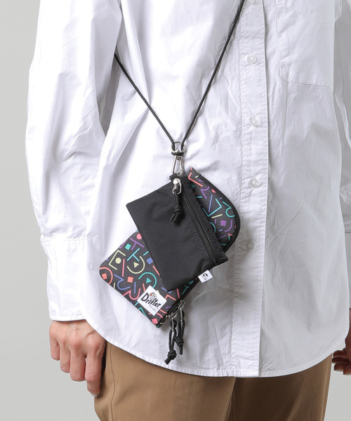 Drifter(ドリフター)の「MINIMAL W POUCH/ミニマルダブルポーチ(ポーチ・レディース・ブラック/ブルー/タン/レオパード/アニマル/ゼブラ/ホワイト系その他/ブルー系その他/ブルー系その他2/グリーン系その他/ブラック系その他2/オレンジ系その他/グリーン系カモフラージュ・FREE)」の4枚目の写真