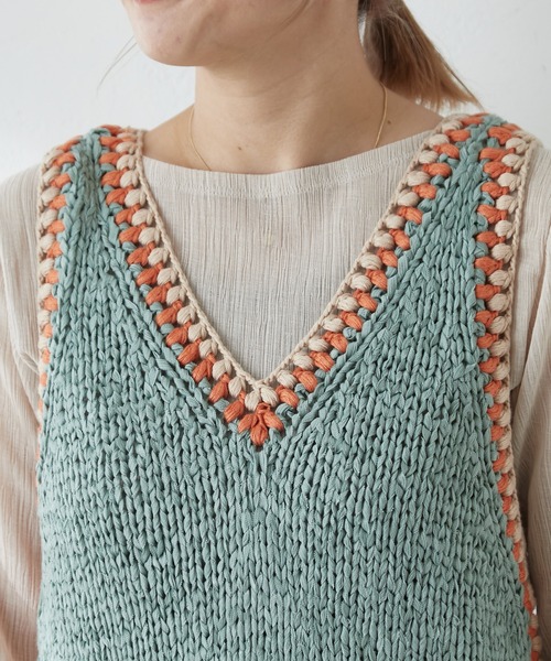 SHENERY(シーナリー)の「ハンドステッチニットベスト(ベスト・レディース・オフホワイト/ミント・FREE)」の11枚目の写真