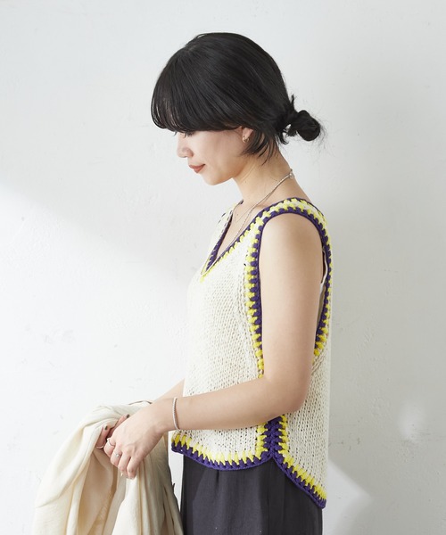 SHENERY(シーナリー)の「ハンドステッチニットベスト(ベスト・レディース・オフホワイト/ミント・FREE)」の16枚目の写真