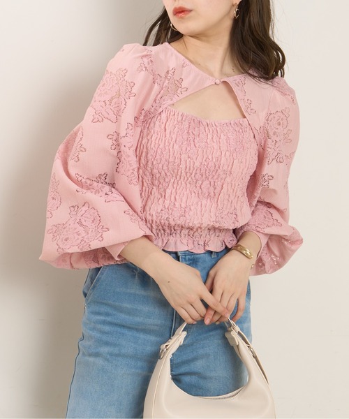 Chico（チコ）の「フロントデザインシャーリングレースブラウス（シャツ/ブラウス・レディース・ホワイト/ピンク/ブルー・FREE）」の3枚目の写真