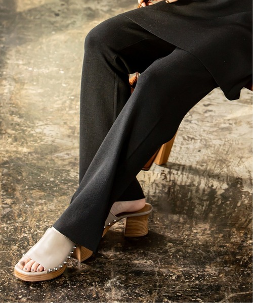 Noble(ノーブル)の「スムースニットパンツ◆(その他パンツ・レディース・ベージュ/ブラック・FREE)」の3枚目の写真