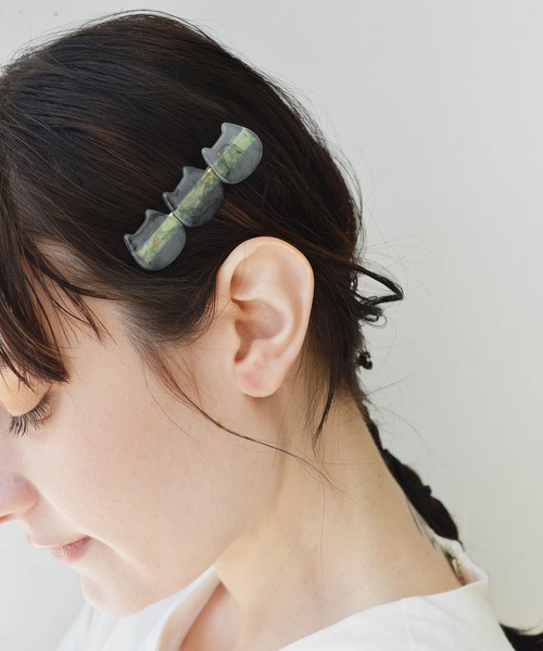 ma chere Cosette?(マシェールコゼット)の「アクリルネコヘアクリップ(バレッタ/ヘアクリップ・レディース・アイボリー/グリーン/ピンク・FREE)」の3枚目の写真
