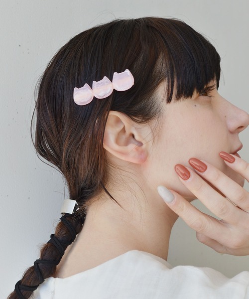 ma chere Cosette?(マシェールコゼット)の「アクリルネコヘアクリップ(バレッタ/ヘアクリップ・レディース・アイボリー/グリーン/ピンク・FREE)」の5枚目の写真