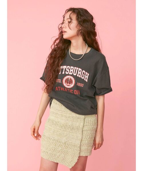 Ungrid(アングリッド)の「カレッジロゴビッグTee(Tシャツ/カットソー・レディース・チャコールグレー/ライトグレー/レッド/グリーン・FREE)」の13枚目の写真