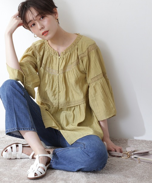 N.(N. Natural Beauty Basic)(エヌエヌナチュラルビューティーベーシック)の「◆ティアードレースチュニックブラウス(シャツ/ブラウス・レディース・イエロー/ブラック/オフホワイト・MEDIUM)」の3枚目の写真