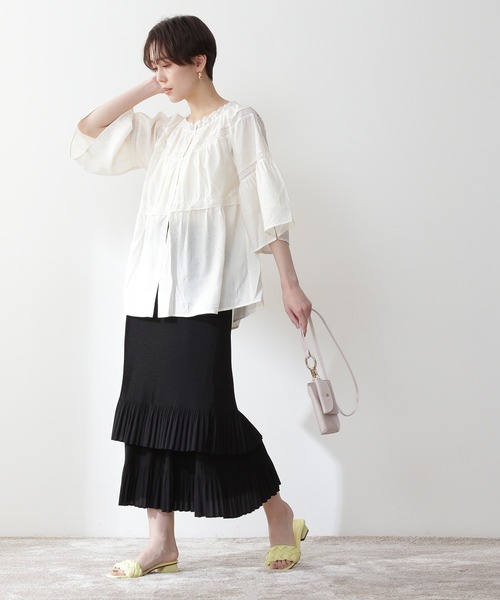 N.(N. Natural Beauty Basic)(エヌエヌナチュラルビューティーベーシック)の「◆ティアードレースチュニックブラウス(シャツ/ブラウス・レディース・イエロー/ブラック/オフホワイト・MEDIUM)」の4枚目の写真