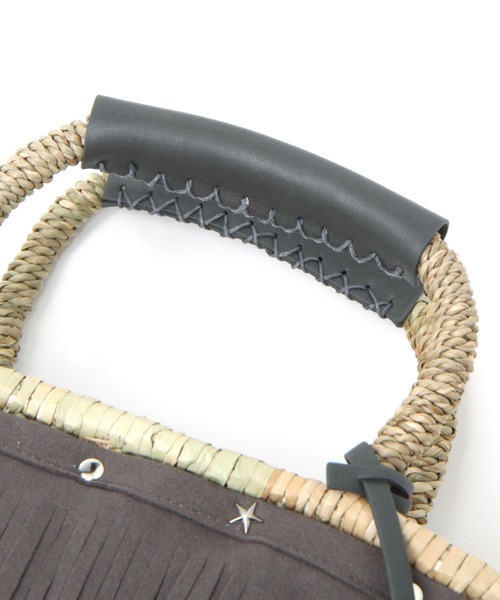 ベージュ かごバッグ フリンジ付き BAYFLOW（ベイフロー）の「フリンジカゴバッグ（かごバッグ