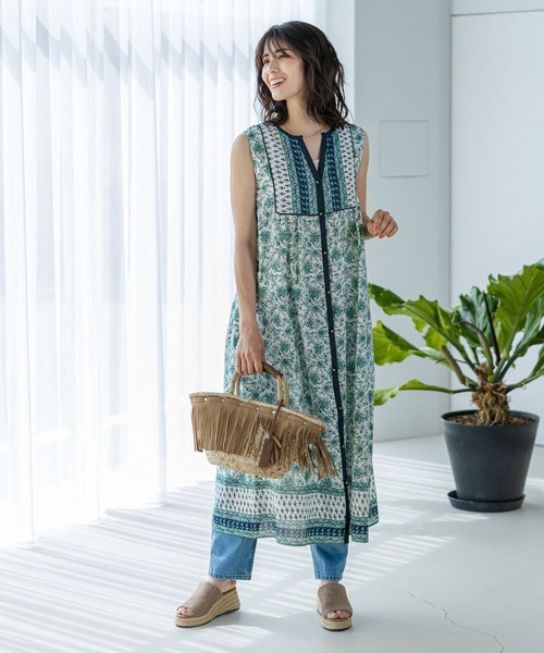 ベージュ かごバッグ フリンジ付き BAYFLOW（ベイフロー）の「フリンジカゴバッグ（かごバッグ