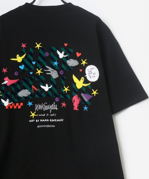 (What it isNt)ART BY MARKGONZALES(ワットイットイズント)の「(What it isNt) ART BY MARKGONZALES/(ワットイットイズント) アートバイマークゴンザレス ビッグシルエット バックプリント カレッジ グラフィック イラスト Tシャツ(Tシャツ/カットソー・メンズ・ホワイト/ライトグレー/ブラック・M/L/XL)」の2枚目の写真