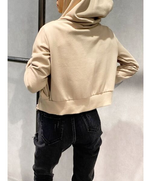 GYDA（ジェイダ）の「BASICショートパーカー（パーカー・レディース・ブラック/グレー/オフホワイト/ベージュ・FREE）」の11枚目の写真