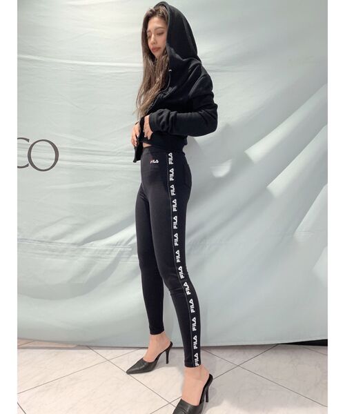 GYDA（ジェイダ）の「BASICショートパーカー（パーカー・レディース・ブラック/グレー/オフホワイト/ベージュ・FREE）」の12枚目の写真